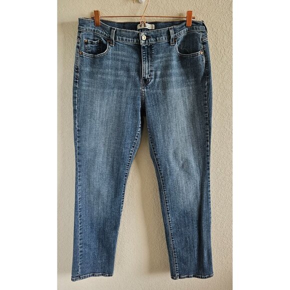 Levis Woman 505 Straight Leg Jeans Size 16M Medium Wash Western Casual 5 Pocket - Picture 1 of 8